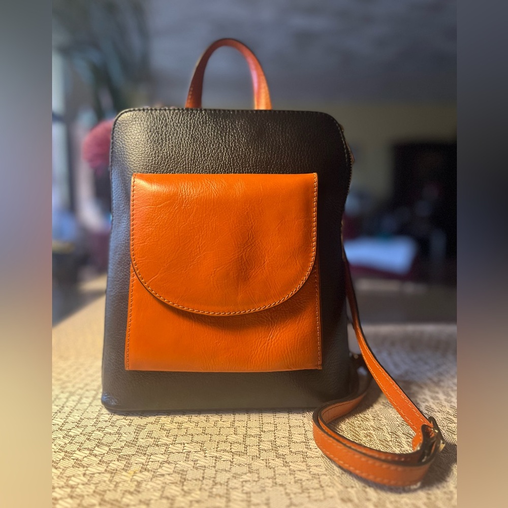 NWOT Divina Firenze Made in Italy Black and Orange Leather Convertible Backpack